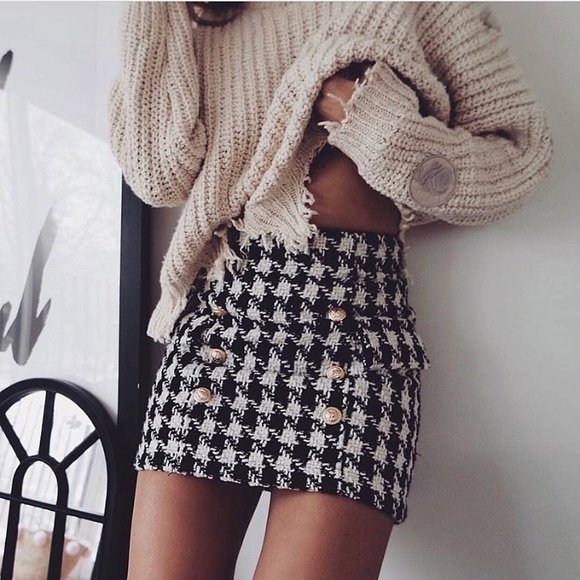 Dresses & Skirts - Black & White Tweed Houndstooth Mini Skirt
